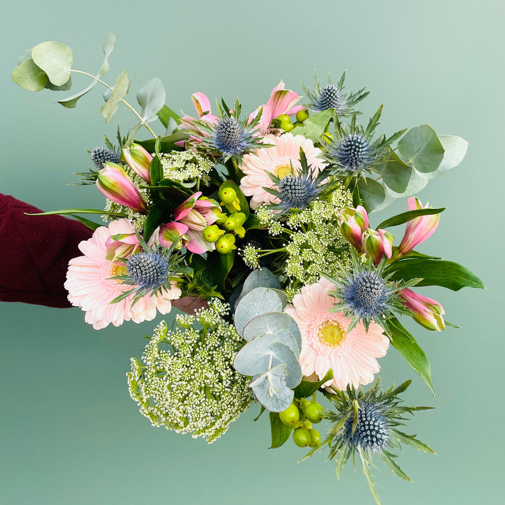 Our top flowers to see you through Christmas!